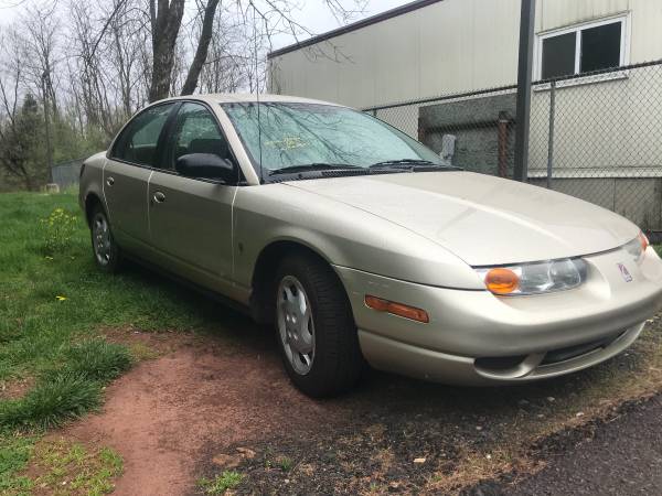 Low Miles! Saturn sedan with 96k miles and new inspection! - cars & for sale in Ottsville, PA – photo 2