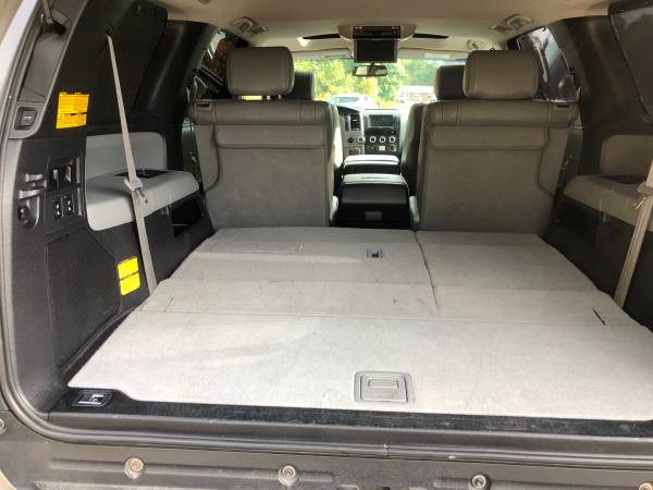 2010 TOYOTA SEQUOIA PLATINUM EDITION * 1 OWNER * NON SMOKER * XCLEAN * for sale in East Longmeadow, MA – photo 19