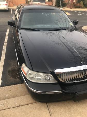 Lincoln town car - cars & trucks - by owner - vehicle automotive sale for sale in Germantown, District Of Columbia – photo 2