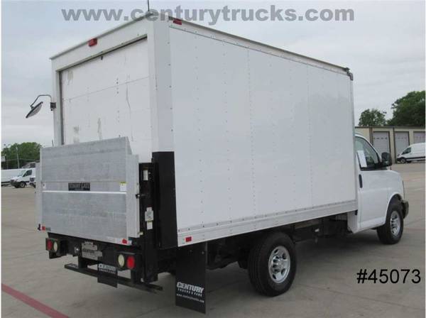 2016 Chevrolet 3500 Express Cube Van White BUY IT TODAY - cars & for sale in Grand Prairie, TX – photo 2