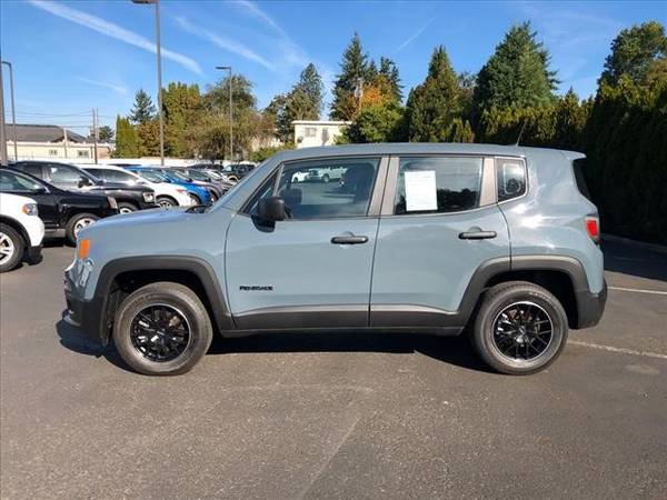2018 Jeep Renegade 4x4 4WD Sport Sport SUV for sale in Milwaukie, OR – photo 2