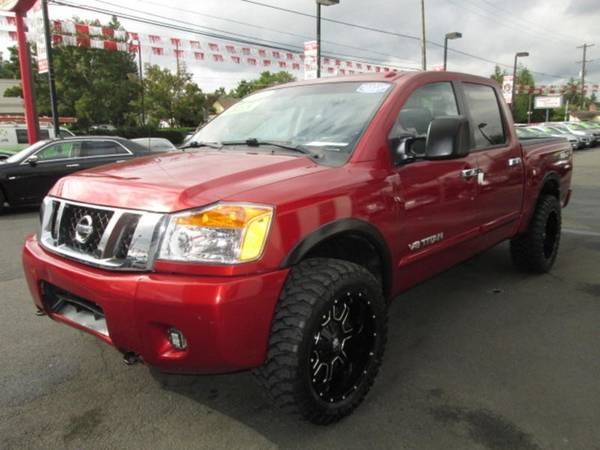 2013 Nissan Titan Crew Cab PRO-4X Pickup 4D 5 1/2 ft Cars and Trucks for sale in Portland, OR – photo 4