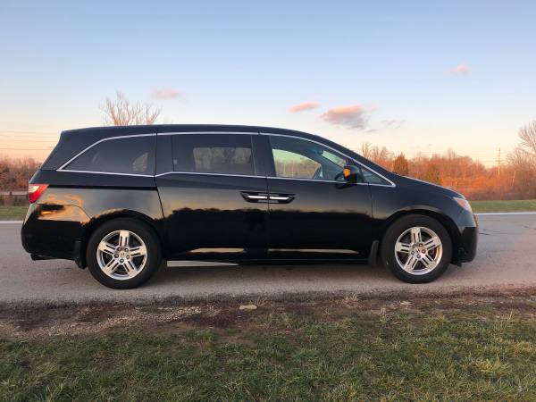 2011 Honda Odyssey Touring Elite 1 Owner Non Smoker No Issues - cars... for sale in Louisville, KY – photo 4