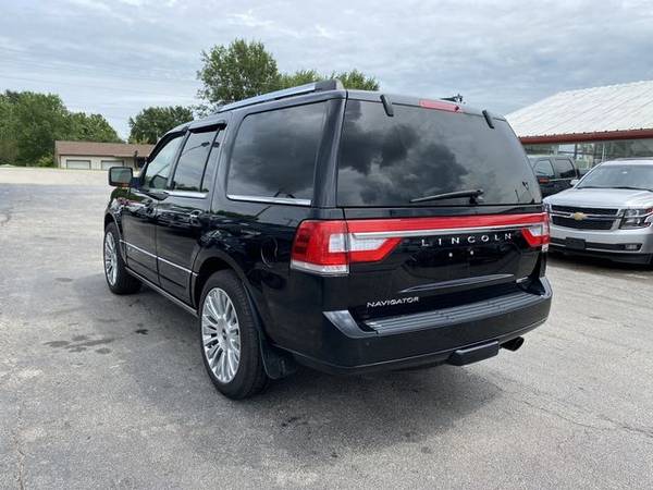 2016 Lincoln Navigator - Financing Available! - cars & trucks - by... for sale in Harrisonville, KS – photo 5