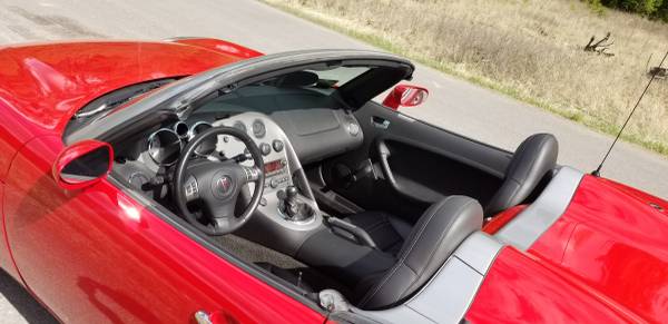2006 Pontiac Solstice, 4588 miles, As new! - - by for sale in Lakeside, MT – photo 9