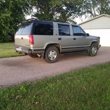 1999 Chevy Tahoe for sale in Ihlen, MN – photo 4