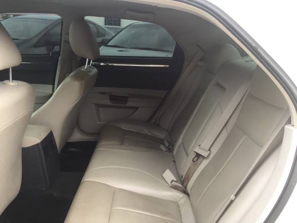 ♛ ♛ 2005 CHRYSLER 300 ♛ ♛ for sale in Other, Other – photo 6