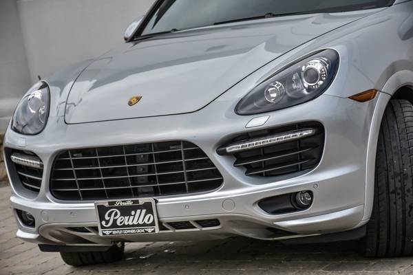 2013 Porsche Cayenne GTS hatchback Classic Silver Metallic for sale in Downers Grove, IL – photo 11