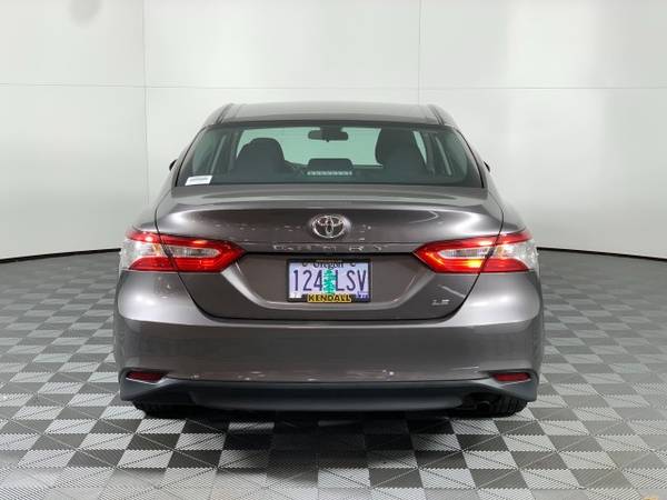 2018 Toyota Camry Predawn Gray Mica BIG SAVINGS! for sale in Eugene, OR – photo 7