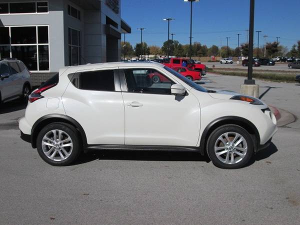 2015 Nissan Juke SL suv White Pearl - cars & trucks - by dealer -... for sale in Fayetteville, AR – photo 7