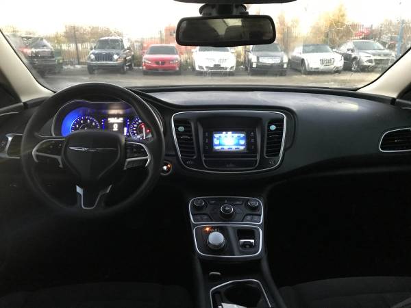 2015 Chrysler 200 Limited - - by dealer - vehicle for sale in Highland Park, MI – photo 9
