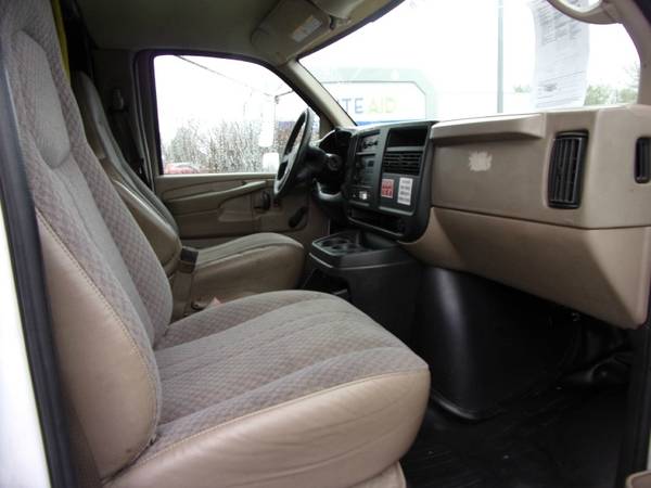 2005 Chevrolet C3500 Box Truck - cars & trucks - by dealer - vehicle... for sale in New Oxford, PA – photo 6