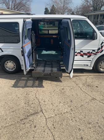99 Ford StarCraft Handicap Van for sale in Wheeling, IL – photo 9