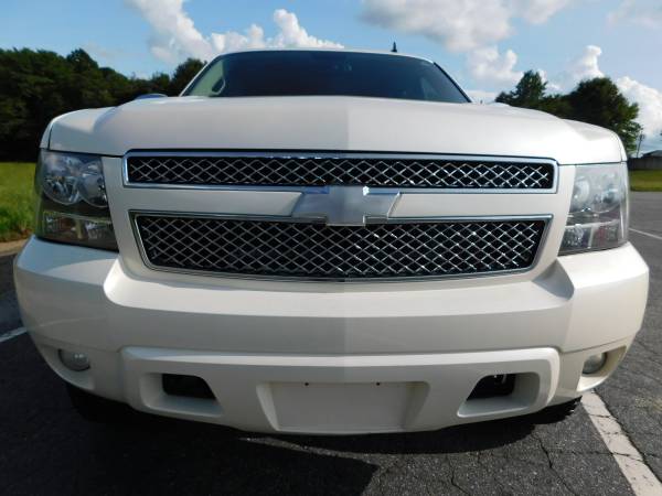 LIFTED 13 CHEVY TAHOE LTZ 4X4 LEATHER *SUNROOF* NEW 33X12.50'S... for sale in KERNERSVILLE, SC – photo 12