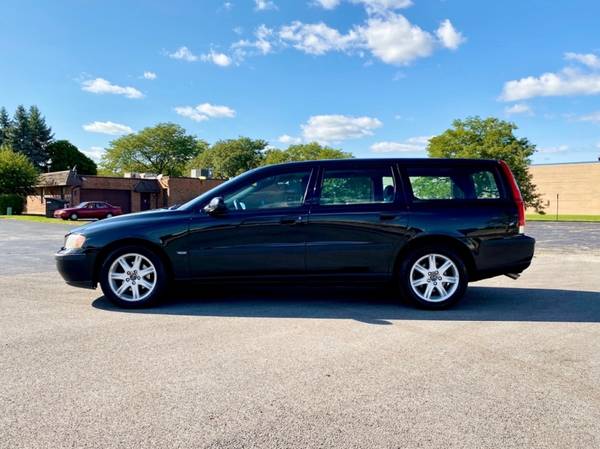 2002 VOLVO V70 2.4T - cars & trucks - by dealer - vehicle automotive... for sale in Carol Stream, IL – photo 3