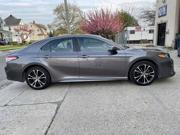 2020 Toyota Camry SE Gry/blk Just 20k Miles Clean Title Paid Off for sale in Baldwin, NY – photo 8