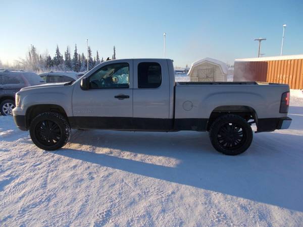2007 GMC Sierra 1500 EXTENDED CAB PICKUP 4-DR - cars & trucks - by... for sale in Fairbanks, AK – photo 3