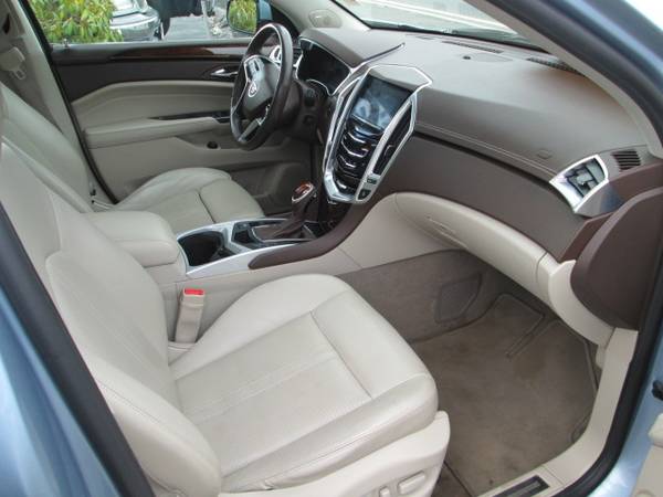 2013 Cadillac SRX AWD Leather NAV Sunroof CLEAN got for sale in Boston, MA – photo 10