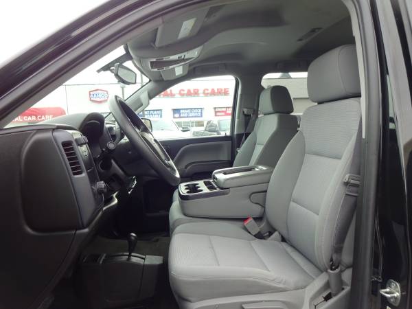 2017 Chevrolet Silverado 1500 Custom 4x4 4dr Double Cab 6 5 ft SB for sale in Minneapolis, MN – photo 10