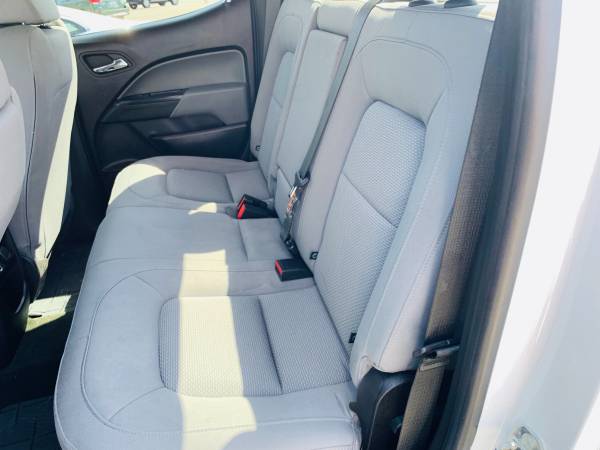 2019 Chevy Colorado Crew Cab-Nice White,V6,Cloth,5 passenger,LIKE NEW! for sale in Carpinteria, CA – photo 13