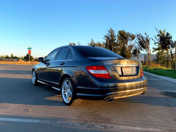 2009 Mercedes Benz C300 with Panoramic Sunroof for sale in Hollister, CA – photo 18