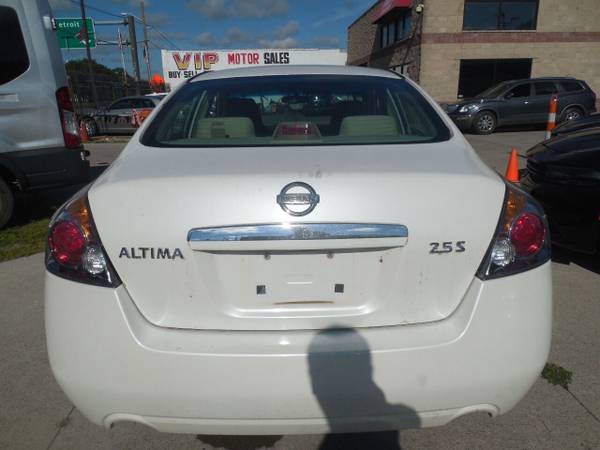 2008 Nissan Altima S runs and drives great ! - - by for sale in Hazel Park, MI – photo 3