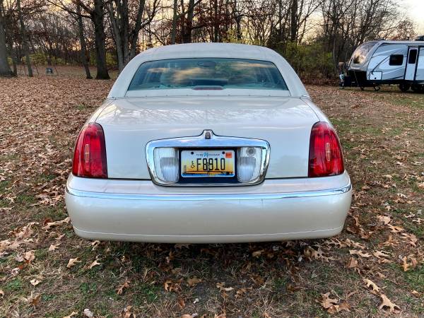 2002 Lincoln Town Car Cartier - cars & trucks - by owner - vehicle... for sale in South Bend, IN – photo 5