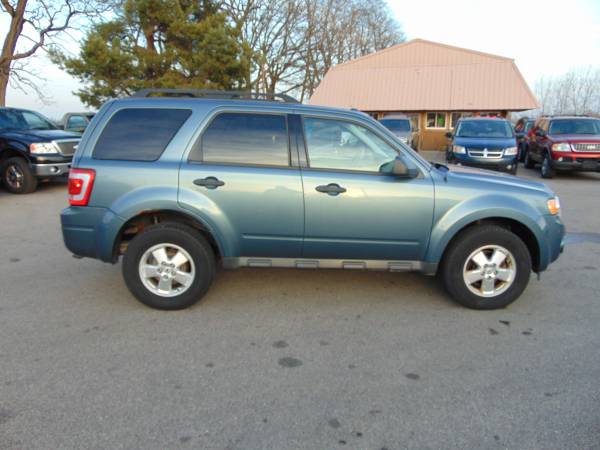 2011 FORD ESCAPE 4DR XLT FWD GREAT MPG LOADED XCLEAN IN/OUT RUNS A1... for sale in Union Grove, WI – photo 6