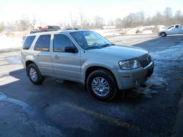 2007 Ford/Mercury Mariner 4x4 - - by dealer - vehicle for sale in Rochester , NY
