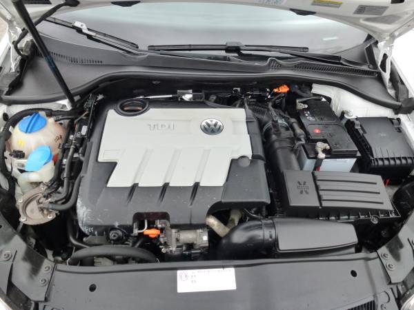 2011 Volkswagen Jetta TDI Wagon 85, 000 Miles Heated Seats - cars & for sale in Bozeman, MT – photo 17
