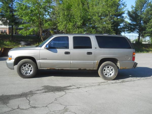 2000 chevy suburban - cars & trucks - by owner - vehicle automotive... for sale in Louisville, KY – photo 2