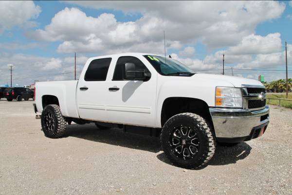 2014 CHEVROLET 2500 LT 4x4 - LOW MILES- DIESEL- COGNITO- NEW 20s &... for sale in Liberty Hill, LA – photo 17