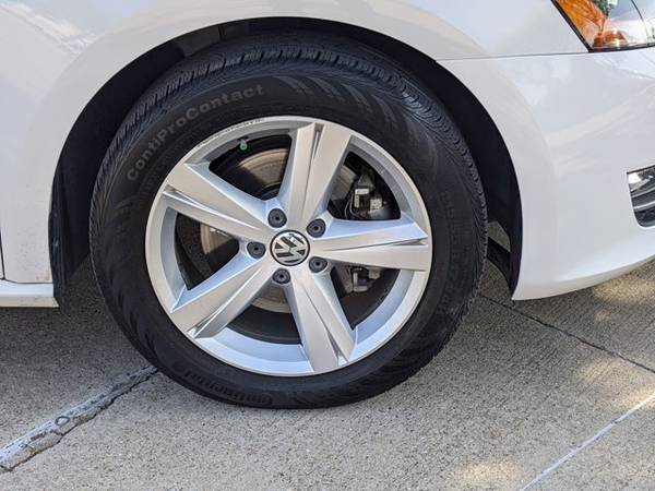 2015 Volkswagen Passat 1 8T Limited Edition SKU: FC102411 Sedan for sale in Lewisville, TX – photo 20