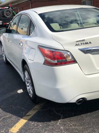 2015 NISSAN ALTIMA - LOW MILES - SUPER CLEAN - cars & trucks - by... for sale in Nashville, KY – photo 7