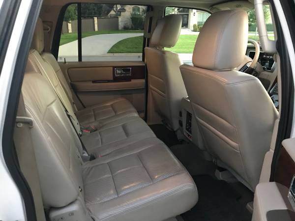2013 Lincoln Navigator L - White for sale in New Braunfels, TX – photo 20