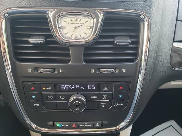 CHRYSLER TOWN & COUNTRY, NEW TRANSMISSION. SERVICED, WARRANTY - cars... for sale in Pacific, WA – photo 18