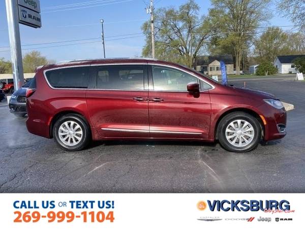 2018 Chrysler Pacifica Touring L - - by dealer for sale in Vicksburg, MI – photo 4