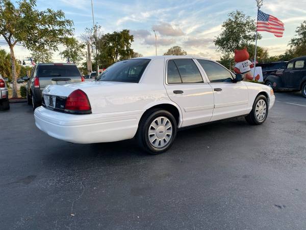 2010 Ford Crown Victoria One Owner Great Shape COLD A/C Super Clean for sale in Other, FL – photo 4