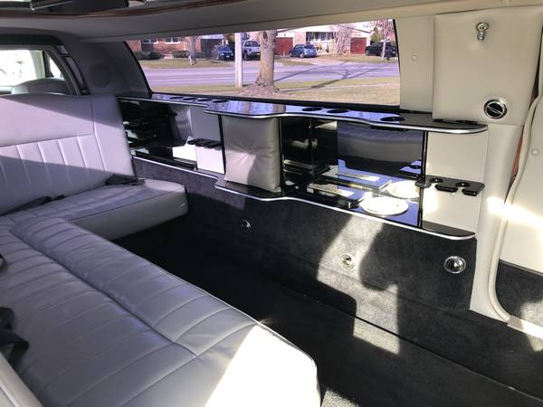 2000 Lincoln Town Car Limousine - cars & trucks - by owner - vehicle... for sale in Depew, NY – photo 14