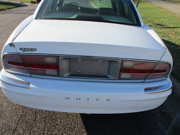 1998 BUICK PARK AVENUE! CLEAN! 1 OWNER ! LOW MILES! - cars & trucks... for sale in Pekin, IL – photo 3