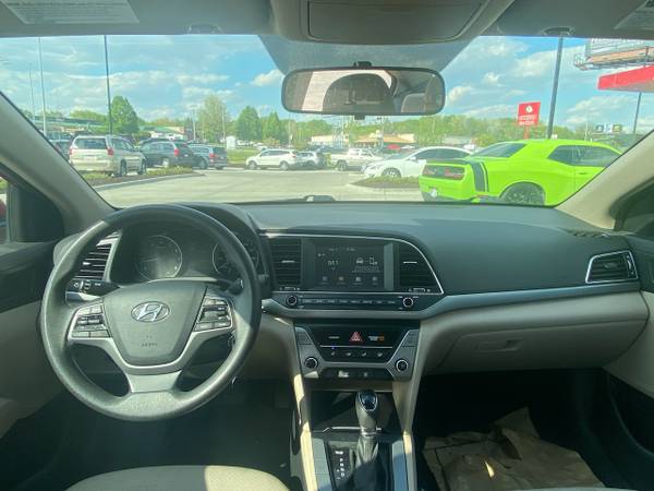 2017 Hyundai Elantra SE 2 0L Auto (Ulsan) Ltd Avail - cars & for sale in Omaha, NE – photo 9