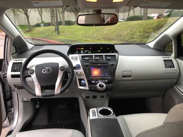 2012 Toyota Prius V Pkg 5 - Navi, Leather, Clean title, Loaded for sale in Kirkland, WA – photo 11