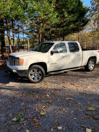 2008 GMC 4 Door Sierra Z71 - cars & trucks - by owner - vehicle... for sale in Manning, SC – photo 2