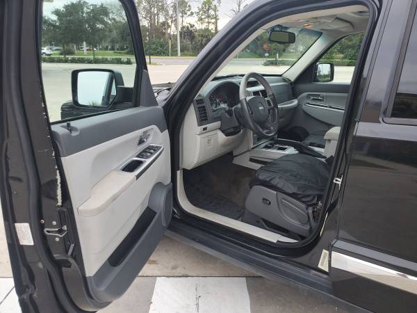 2008 4x4 JEEP LIBERTY - cars & trucks - by owner - vehicle... for sale in Palm Coast, FL – photo 9