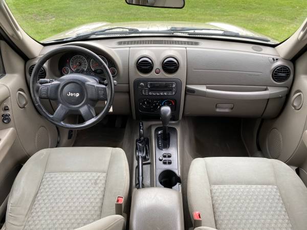 2006 JEEP LIBERTY SPORT 4WD V6 - - by dealer - vehicle for sale in Shakopee, MN – photo 13
