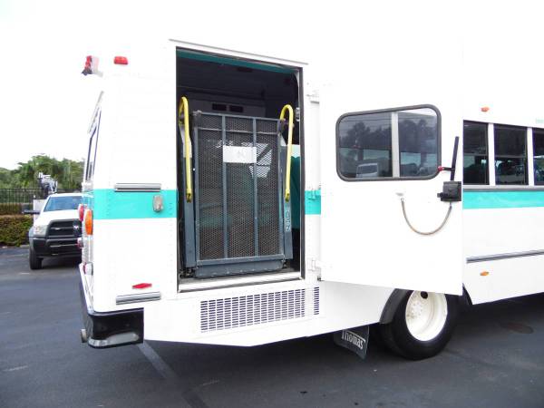 International SHUTTLE Passenger BUS Van Party Limousine SHUTTLE BUS... for sale in West Palm Beach, FL – photo 7