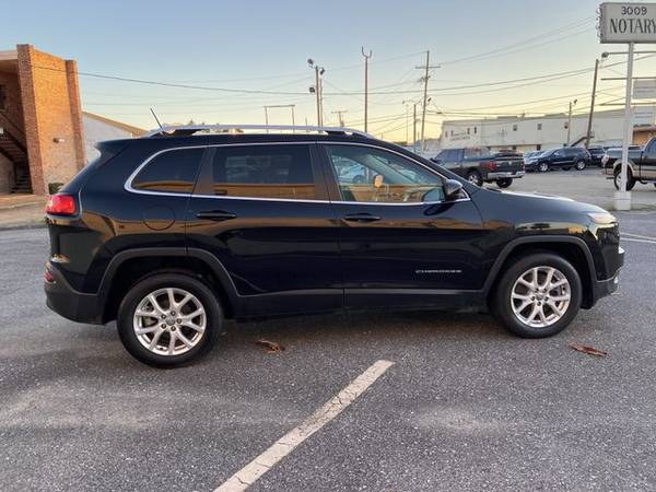 2018 Jeep Cherokee - cars & trucks - by dealer - vehicle automotive... for sale in Metairie, LA – photo 8
