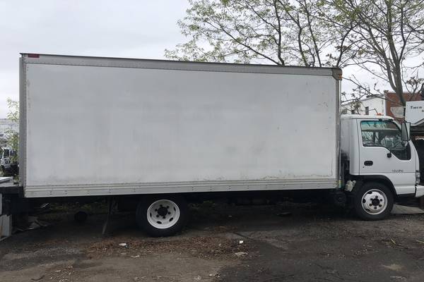 2007 Isuzu NQR - 16ft Box Truck - cars & trucks - by dealer -... for sale in Bay Shore, NY – photo 3