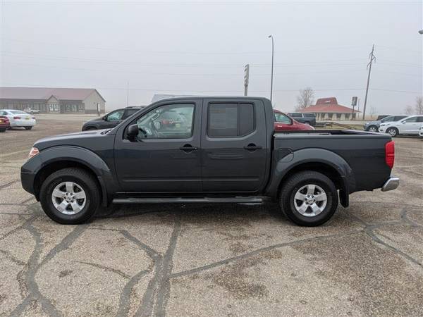 2013 Nissan Frontier SV crew cab 4x4 - cars & trucks - by dealer -... for sale in Webster, SD – photo 3