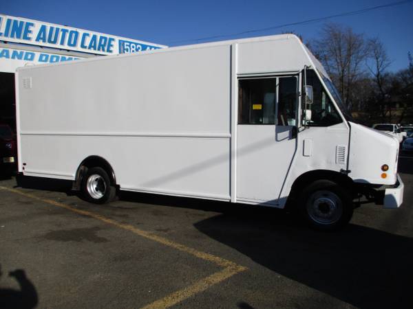 2012 Ford Super Duty F-59 Stripped Chassis 18 FOOT STEP VAN, BOX for sale in south amboy, ME – photo 2